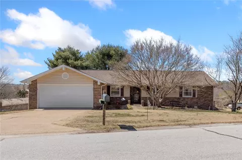 202 Chickadee St, Harrison, AR 72601