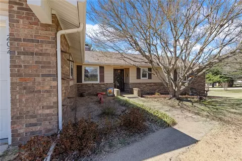202 Chickadee St, Harrison, AR 72601 photo 2