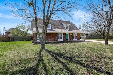 4415 Bell Flower Dr, Fayetteville, AR 72704