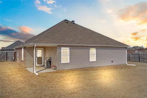 Exterior - 3825 Baltic St, Springdale, AR 72762 photo 8 of 8