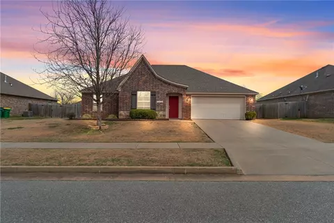 12530 Bethel Oaks Dr, Farmington, AR 72730