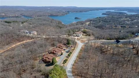 9035 N Park Rd, Rogers, AR 72756