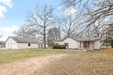 22219 W Ar 72 Hwy, Gravette, AR 72736