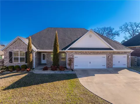 1636 Pebble Beach Dr, Fayetteville, AR 72701