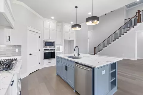 Kitchen - 311 Rainforest Loop, Centerton, AR 72719 photo 2 of 3