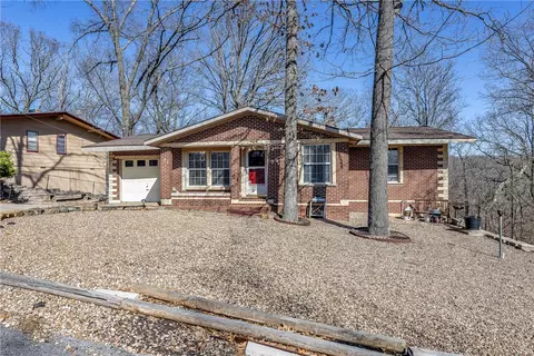 21 Ulverston Dr, Bella Vista, AR 72714