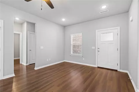 Living - 241 Williams Ct, Centerton, AR 72719 photo 2 of 4