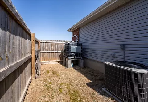 Exterior - 241 Williams Ct, Centerton, AR 72719 photo 6 of 7