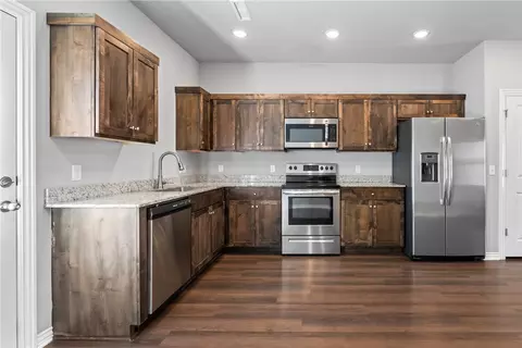Kitchen - 241 Williams Ct, Centerton, AR 72719 photo 2 of 2