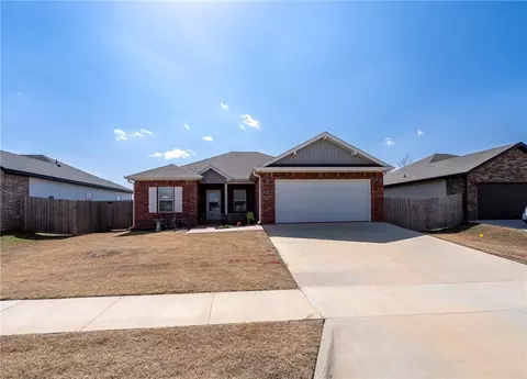 241 Williams Ct, Centerton, AR 72719