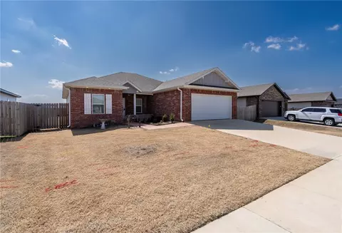 Exterior - 241 Williams Ct, Centerton, AR 72719 photo 2 of 7