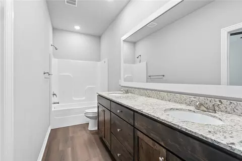 Bath - 241 Williams Ct, Centerton, AR 72719 photo 1 of 3