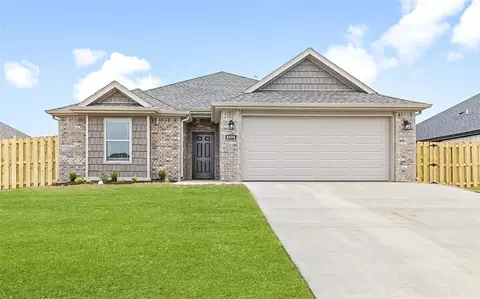 432 Hall St, West Fork, AR 72774
