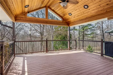 44 Kensington Dr, Bella Vista, AR 72715