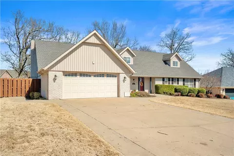 137 San Jose Dr, Springdale, AR 72764