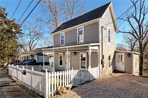 18 Elk St, Eureka Springs, AR 72632