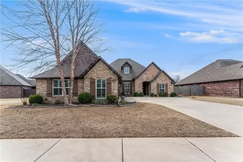 5608 SW Gunstock Rd, Bentonville, AR 72712