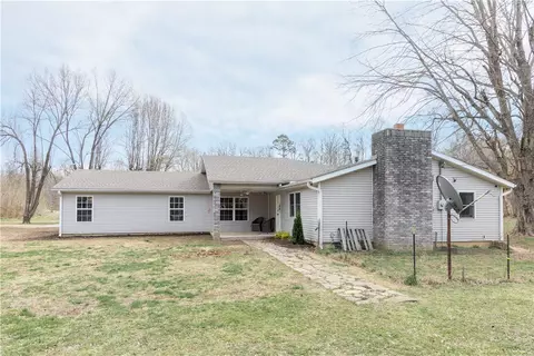 13226 N Old Wire Rd, Rogers, AR 72756