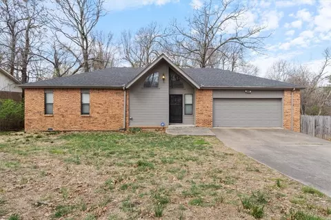 1444 Overo Cir, Springdale, AR 72762