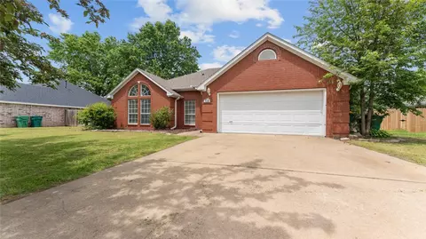 108 Birch St, Centerton, AR 72719