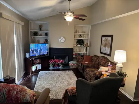 2059 N Kantz Ln, Fayetteville, AR 72703