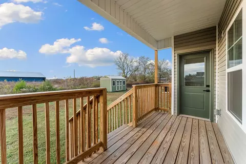 243 Miles Ave, Gentry, AR 72734 photo 8
