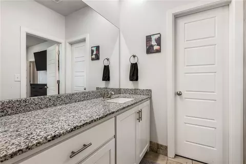 Bath - 1030 Sunshine Ct, Centerton, AR 72719 photo 2 of 3