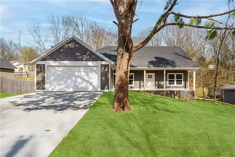 41 Overton Dr, Bella Vista, AR 72714