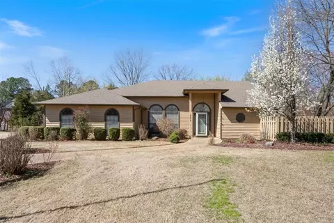 4345 Kings Pl, Springdale, AR 72762