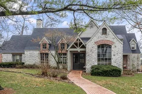 2712 W Green Acres Rd, Rogers, AR 72758