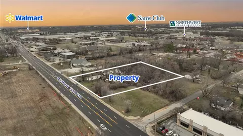 SE J Street, Bentonville, AR 72712