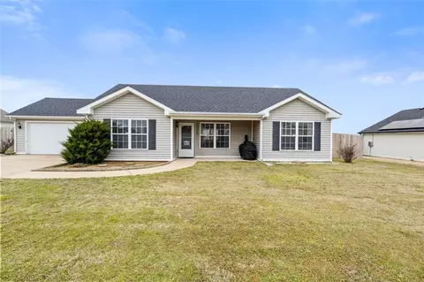 1340 Battery Dr, Prairie Grove, AR 72753