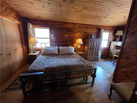 Bedroom - 46 Nc 1902, Compton, AR 72624 photo 1 of 10