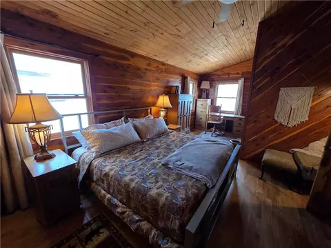 Bedroom - 46 Nc 1902, Compton, AR 72624 photo 10 of 10