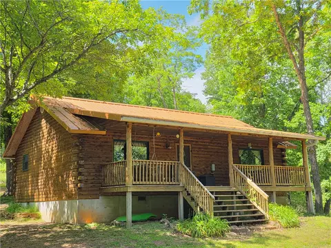 46 Nc 1902, Compton, AR 72624