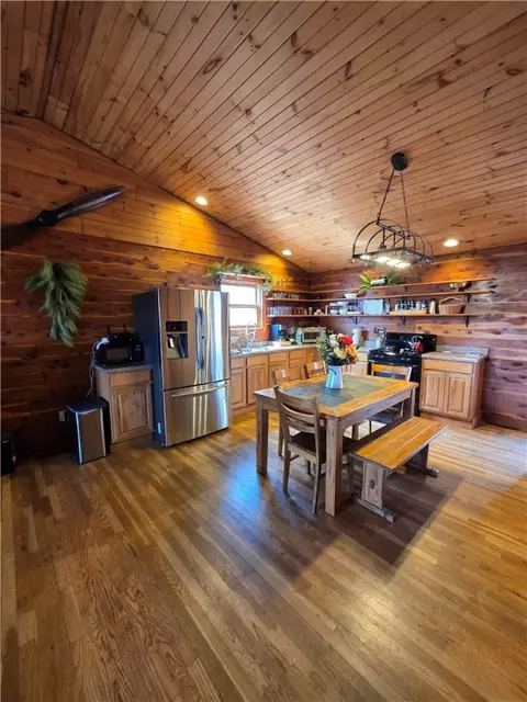 Kitchen - 46 Nc 1902, Compton, AR 72624 photo 1 of 4