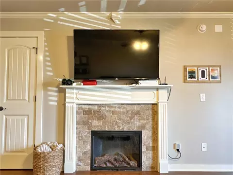 Living - 2212 Ellington Dr #E, Springdale, AR 72762 photo 2 of 2