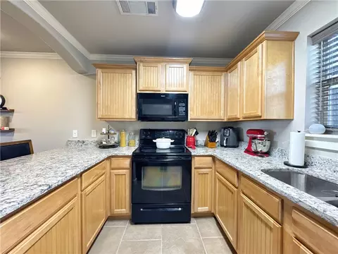 Kitchen - 2212 Ellington Dr #E, Springdale, AR 72762 photo 3 of 6