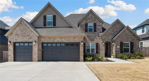 5904 SW Dryden Rd, Bentonville, AR 72713