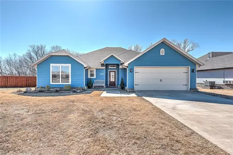 4021 Wooded Ave, Springdale, AR 72764