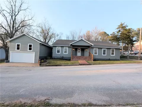 823 Alma Ave, Harrison, AR 72601