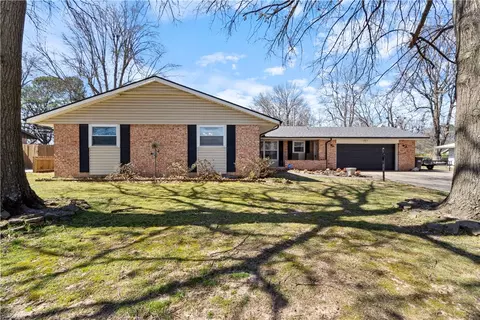 710 Carlton St, Springdale, AR 72762