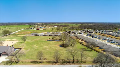 tbd SW Highfill St, Gentry, AR 72734