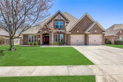 4520 W Blue Ray Cir, Rogers, AR 72758