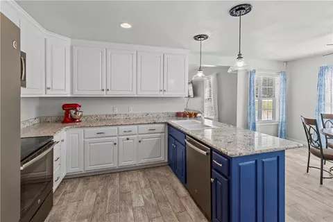 Kitchen - 8472 Fork Creek Rd, Harrison, AR 72601 photo 3 of 3