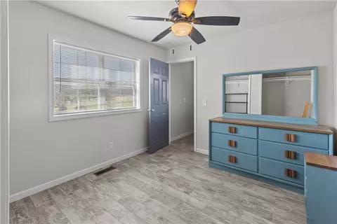 Bedroom - 8472 Fork Creek Rd, Harrison, AR 72601 photo 4 of 4