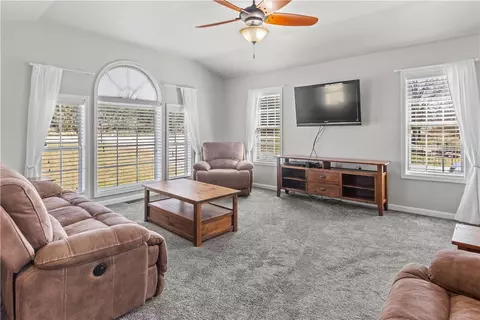 Living - 8472 Fork Creek Rd, Harrison, AR 72601 photo 4 of 5