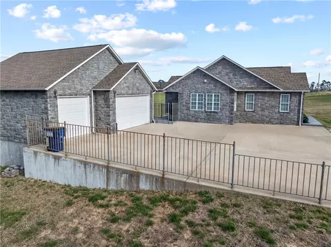 Exterior - 8472 Fork Creek Rd, Harrison, AR 72601 photo 4 of 5