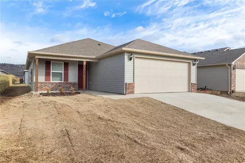 1006 E Sparrow Cir, Fayetteville, AR 72701