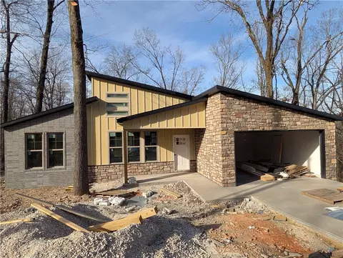 11 Peebles Cir, Bella Vista, AR 72715